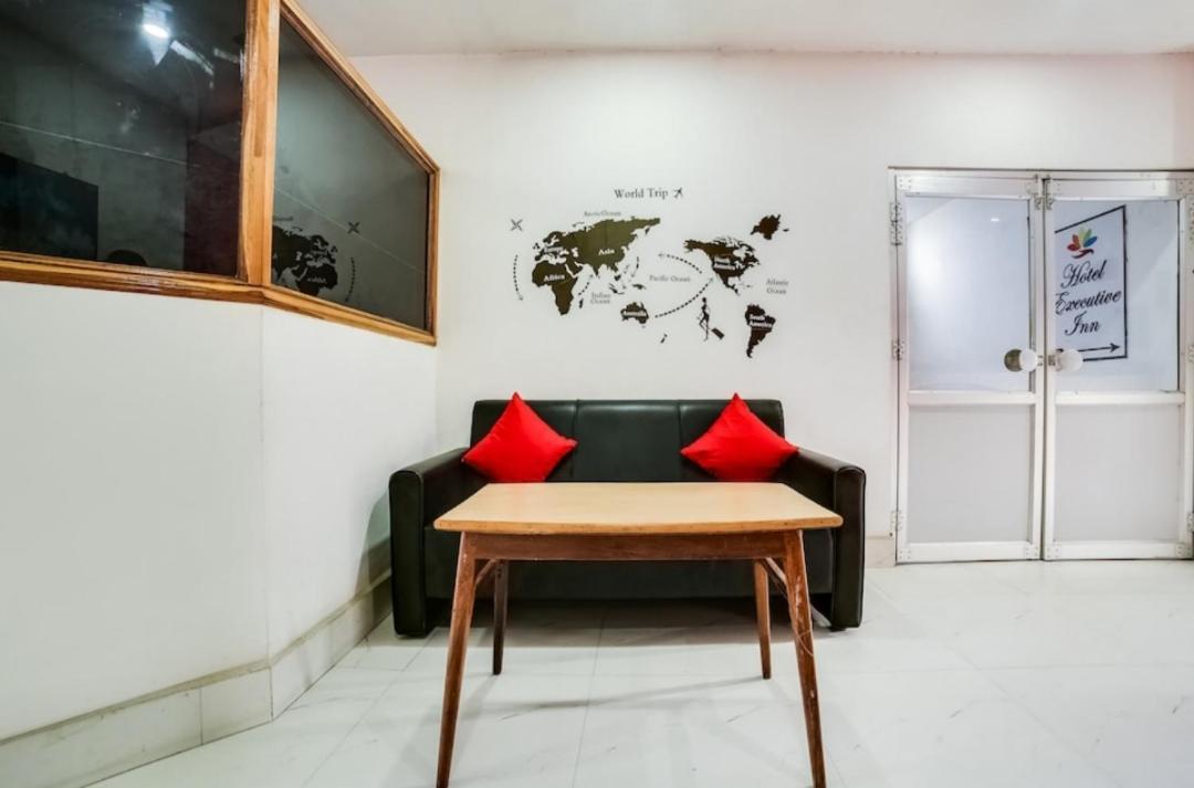 Hotel Executive Inn Hailakandi エクステリア 写真