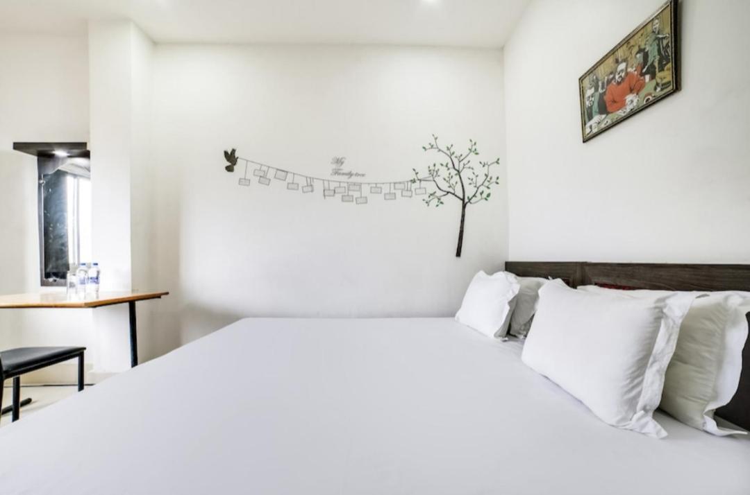 Hotel Executive Inn Hailakandi エクステリア 写真