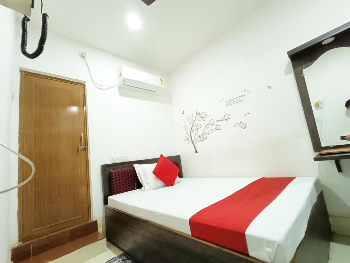 Hotel Executive Inn Hailakandi エクステリア 写真