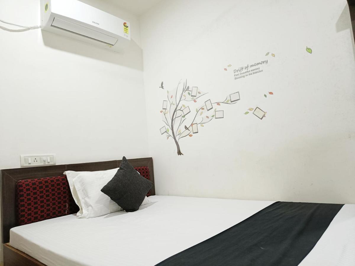 Hotel Executive Inn Hailakandi エクステリア 写真