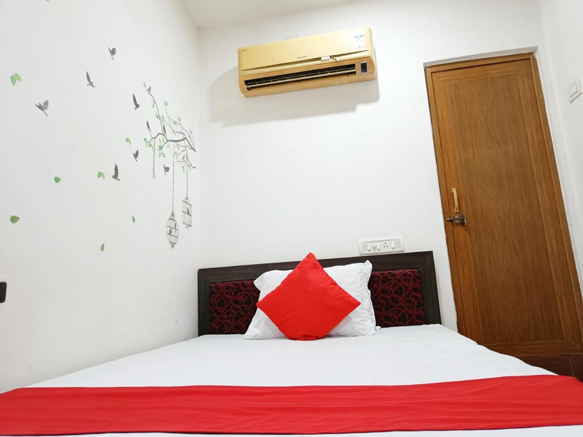 Hotel Executive Inn Hailakandi エクステリア 写真