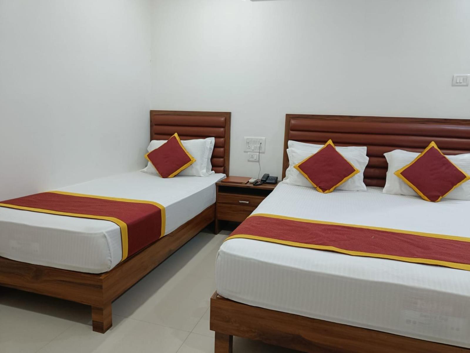 Hotel Executive Inn Hailakandi エクステリア 写真